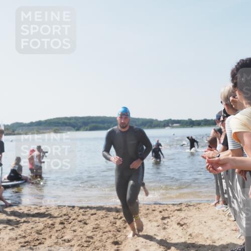 22.06.2025 - Viking Triathlon MichiJ http://msf.ph/oto/8065514 22.06.2025 10:31:20 Schwimmen 3, 8, 216, 236, 311, 330, 469 meine-sportfotos.de