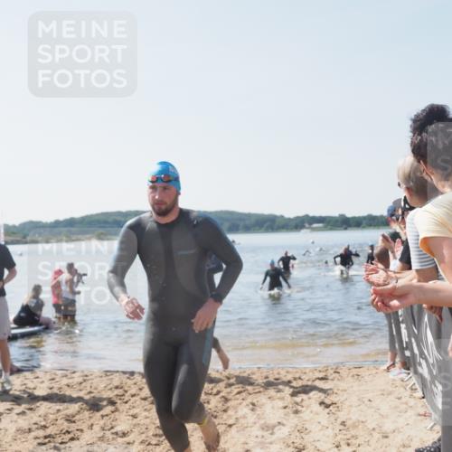 22.06.2025 - Viking Triathlon MichiJ http://msf.ph/oto/8065517 22.06.2025 10:31:21 Schwimmen 3, 8, 216, 236, 311, 330, 469 meine-sportfotos.de