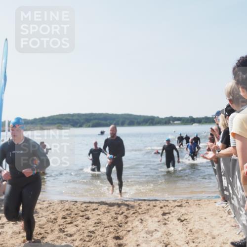 22.06.2025 - Viking Triathlon MichiJ http://msf.ph/oto/8065543 22.06.2025 10:31:31 Schwimmen 3, 8, 98, 137, 158, 236, 311, 340, 469, 613, 648 meine-sportfotos.de