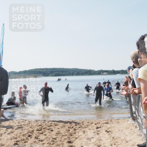 22.06.2025 - Viking Triathlon MichiJ http://msf.ph/oto/8065555 22.06.2025 10:31:33 Schwimmen 3, 8, 98, 137, 158, 189, 311, 340, 350, 469, 613, 648 meine-sportfotos.de