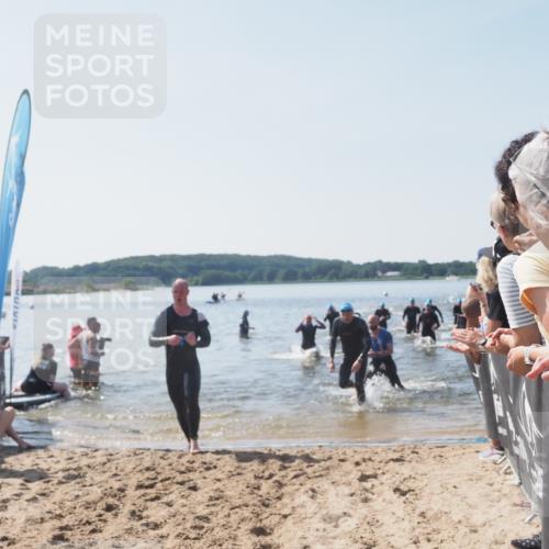22.06.2025 - Viking Triathlon MichiJ http://msf.ph/oto/8065568 22.06.2025 10:31:35 Schwimmen 3, 8, 98, 137, 158, 189, 340, 350, 469, 613, 648 meine-sportfotos.de