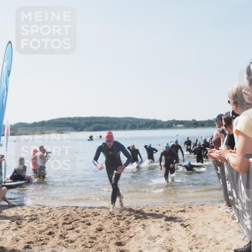22.06.2025 - Viking Triathlon MichiJ http://msf.ph/oto/8065627 22.06.2025 10:31:43 Schwimmen 98, 99, 124, 125, 137, 158, 189, 224, 340, 350, 507, 555, 613, 648, 658 meine-sportfotos.de
