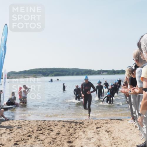 22.06.2025 - Viking Triathlon MichiJ http://msf.ph/oto/8065641 22.06.2025 10:31:45 Schwimmen 87, 98, 99, 124, 125, 137, 158, 189, 224, 340, 350, 435, 507, 555, 648, 658 meine-sportfotos.de