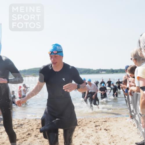22.06.2025 - Viking Triathlon MichiJ http://msf.ph/oto/8065703 22.06.2025 10:31:53 Schwimmen 63, 87, 99, 124, 125, 189, 224, 350, 435, 449, 507, 555, 658 meine-sportfotos.de