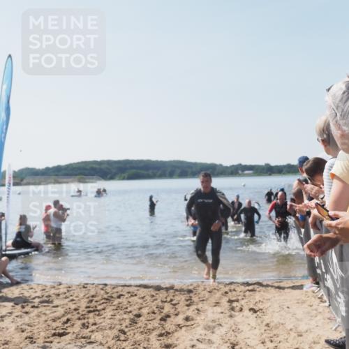 22.06.2025 - Viking Triathlon MichiJ http://msf.ph/oto/8065807 22.06.2025 10:32:07 Schwimmen 63, 193, 207, 214, 226, 271, 449, 464, 488 meine-sportfotos.de