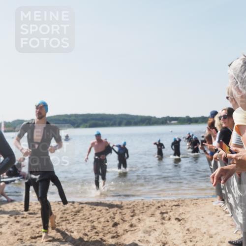 22.06.2025 - Viking Triathlon MichiJ http://msf.ph/oto/8065895 22.06.2025 10:32:17 Schwimmen 53, 147, 173, 193, 207, 214, 271, 461 meine-sportfotos.de