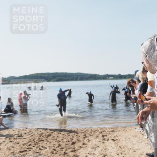 22.06.2025 - Viking Triathlon MichiJ http://msf.ph/oto/8065920 22.06.2025 10:32:20 Schwimmen 53, 147, 170, 173, 207, 214, 461, 492 meine-sportfotos.de