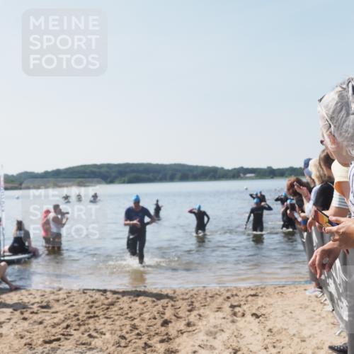 22.06.2025 - Viking Triathlon MichiJ http://msf.ph/oto/8065922 22.06.2025 10:32:21 Schwimmen 53, 147, 170, 173, 207, 214, 461, 492 meine-sportfotos.de