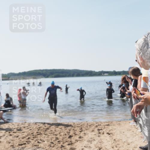 22.06.2025 - Viking Triathlon MichiJ http://msf.ph/oto/8065928 22.06.2025 10:32:21 Schwimmen 53, 147, 170, 173, 207, 214, 461, 492 meine-sportfotos.de