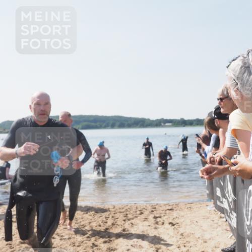 22.06.2025 - Viking Triathlon MichiJ http://msf.ph/oto/8065965 22.06.2025 10:32:33 Schwimmen 53, 80, 170, 208, 278, 461, 492 meine-sportfotos.de