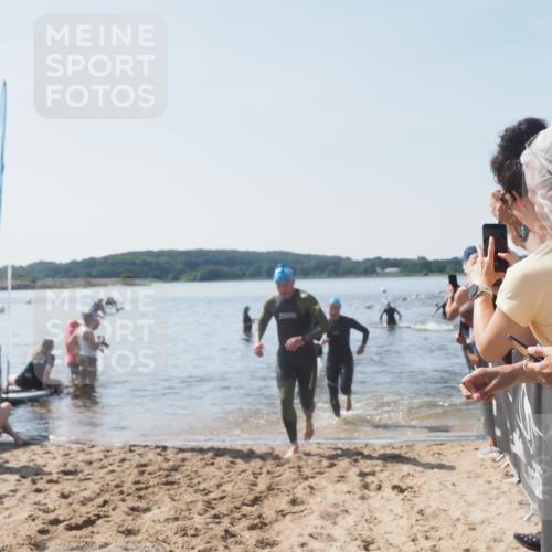 22.06.2025 - Viking Triathlon MichiJ http://msf.ph/oto/8066042 22.06.2025 10:32:49 Schwimmen 113, 208, 278, 287, 554 meine-sportfotos.de