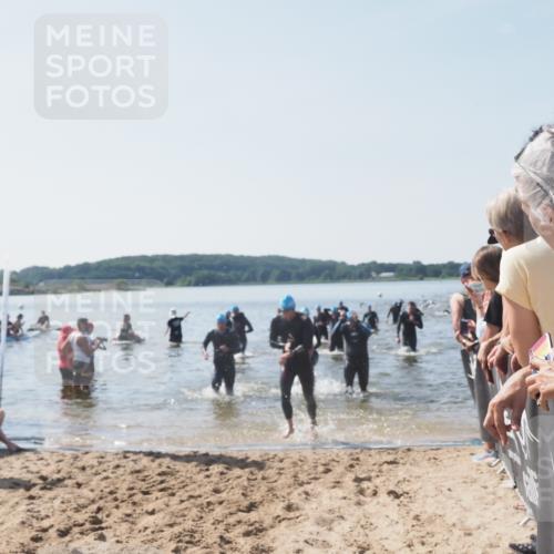 22.06.2025 - Viking Triathlon MichiJ http://msf.ph/oto/8066224 22.06.2025 10:33:36 Schwimmen 5, 38, 149, 255, 304, 348, 382, 457, 522, 524 meine-sportfotos.de