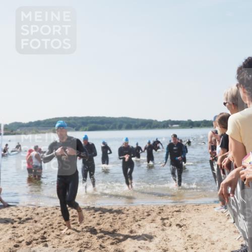 22.06.2025 - Viking Triathlon MichiJ http://msf.ph/oto/8066236 22.06.2025 10:33:38 Schwimmen 5, 38, 149, 255, 304, 348, 382, 457, 522, 524 meine-sportfotos.de