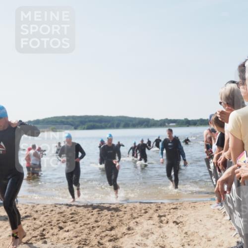 22.06.2025 - Viking Triathlon MichiJ http://msf.ph/oto/8066243 22.06.2025 10:33:39 Schwimmen 5, 38, 149, 255, 304, 348, 382, 457, 522, 524 meine-sportfotos.de