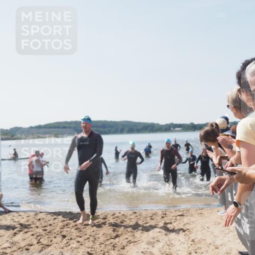 22.06.2025 - Viking Triathlon MichiJ http://msf.ph/oto/8066439 22.06.2025 10:34:13 Schwimmen 46, 70, 294, 297, 429, 486, 527, 532, 618, 635 meine-sportfotos.de
