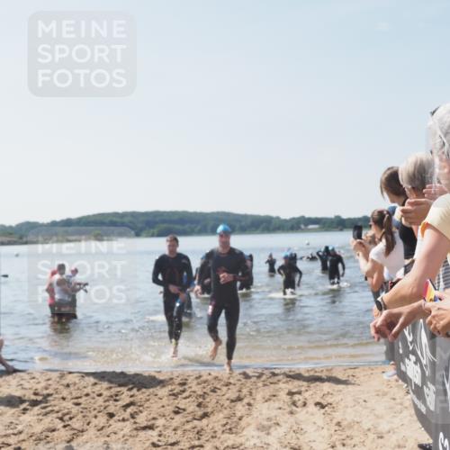 22.06.2025 - Viking Triathlon MichiJ http://msf.ph/oto/8066512 22.06.2025 10:34:27 Schwimmen 294, 306, 341, 366, 430, 486, 520, 527, 546 meine-sportfotos.de