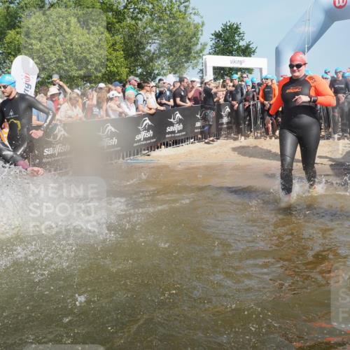 22.06.2025 - Viking Triathlon KatJ http://msf.ph/oto/8066527 22.06.2025 10:07:14 Schwimmen 64, 123, 190, 201, 202, 223, 267, 273, 326, 333, 402, 425, 431, 463, 519, 607, 637 meine-sportfotos.de