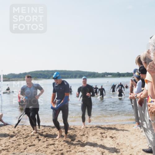 22.06.2025 - Viking Triathlon MichiJ http://msf.ph/oto/8066626 22.06.2025 10:34:52 Schwimmen 17, 43, 77, 114, 161, 284, 323, 434, 475, 495, 548, 550 meine-sportfotos.de