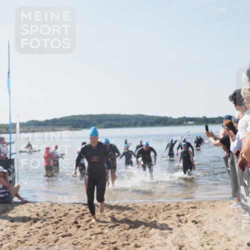 22.06.2025 - Viking Triathlon MichiJ http://msf.ph/oto/8066645 22.06.2025 10:34:59 Schwimmen 17, 43, 77, 157, 161, 434, 475, 495, 548, 660 meine-sportfotos.de