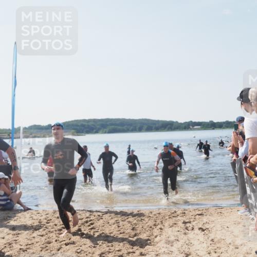 22.06.2025 - Viking Triathlon MichiJ http://msf.ph/oto/8066675 22.06.2025 10:35:02 Schwimmen 17, 43, 139, 157, 161, 434, 475, 495, 548, 660 meine-sportfotos.de