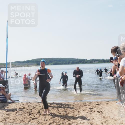 22.06.2025 - Viking Triathlon MichiJ http://msf.ph/oto/8066694 22.06.2025 10:35:05 Schwimmen 17, 43, 139, 157, 365, 475, 495, 548, 660 meine-sportfotos.de