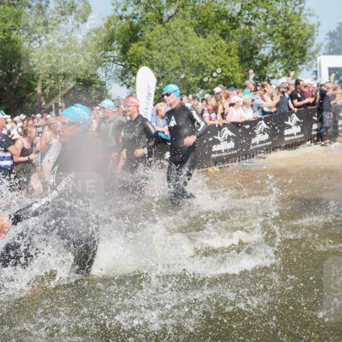 22.06.2025 - Viking Triathlon KatJ http://msf.ph/oto/8066870 22.06.2025 10:07:44 Schwimmen 16, 76, 95, 102, 121, 143, 263, 270, 285, 363, 372, 436, 453, 477, 484, 503, 547, 615, 621, 624 meine-sportfotos.de