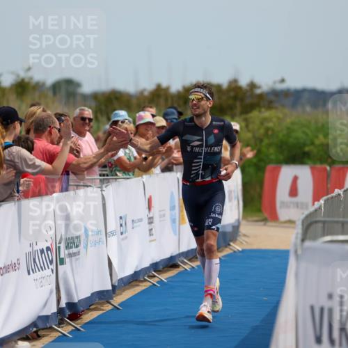 22.06.2025 - Viking Triathlon Michael Strokosch http://msf.ph/oto/8067504 22.06.2025 14:03:23 Ziel 557 meine-sportfotos.de