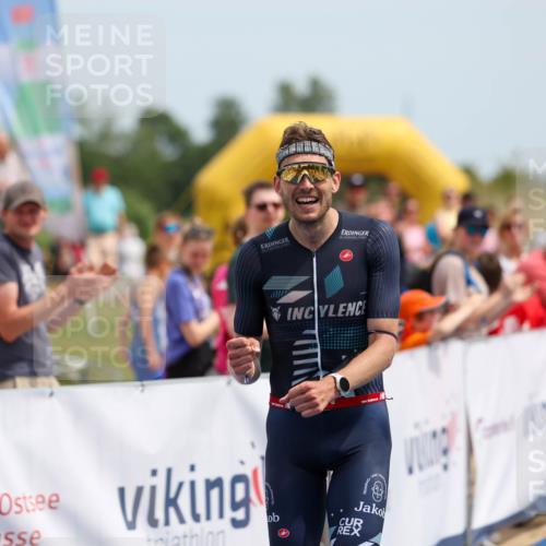 22.06.2025 - Viking Triathlon Michael Strokosch http://msf.ph/oto/8067543 22.06.2025 14:03:27 Ziel 557 meine-sportfotos.de