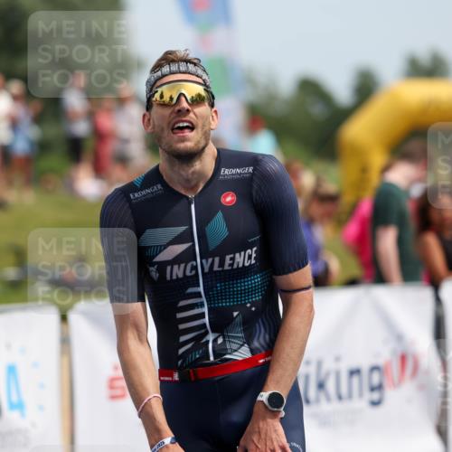 22.06.2025 - Viking Triathlon Michael Strokosch http://msf.ph/oto/8067570 22.06.2025 14:03:30 Ziel 557 meine-sportfotos.de