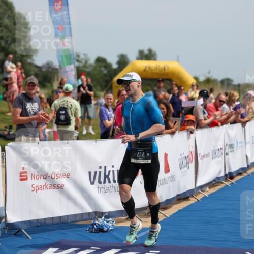 22.06.2025 - Viking Triathlon Michael Strokosch http://msf.ph/oto/8067612 22.06.2025 14:04:21 Ziel 1, 414 meine-sportfotos.de