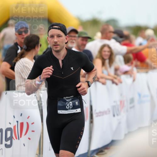 22.06.2025 - Viking Triathlon Michael Strokosch http://msf.ph/oto/8067634 22.06.2025 15:03:20 Ziel 19, 38, 536 meine-sportfotos.de