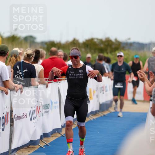 22.06.2025 - Viking Triathlon Michael Strokosch http://msf.ph/oto/8067941 22.06.2025 15:05:45 Ziel 491, 492 meine-sportfotos.de