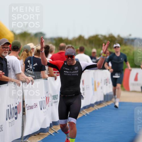 22.06.2025 - Viking Triathlon Michael Strokosch http://msf.ph/oto/8067947 22.06.2025 15:05:45 Ziel 491, 492 meine-sportfotos.de