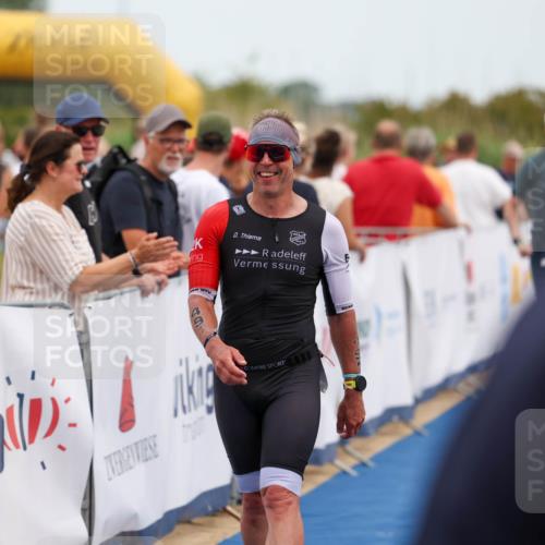 22.06.2025 - Viking Triathlon Michael Strokosch http://msf.ph/oto/8067962 22.06.2025 15:05:47 Ziel 491, 492 meine-sportfotos.de