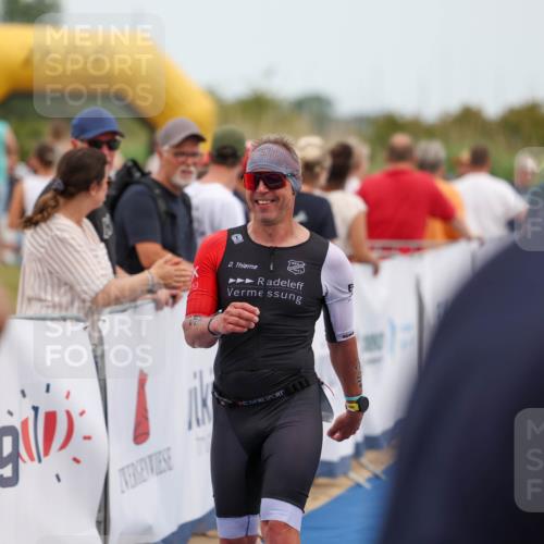 22.06.2025 - Viking Triathlon Michael Strokosch http://msf.ph/oto/8067964 22.06.2025 15:05:47 Ziel 491, 492 meine-sportfotos.de