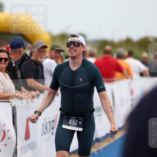 22.06.2025 - Viking Triathlon Michael Strokosch http://msf.ph/oto/8067986 22.06.2025 15:05:50 Ziel 491, 492 meine-sportfotos.de
