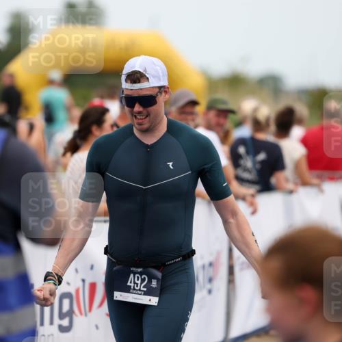 22.06.2025 - Viking Triathlon Michael Strokosch http://msf.ph/oto/8067995 22.06.2025 15:05:50 Ziel 491, 492 meine-sportfotos.de