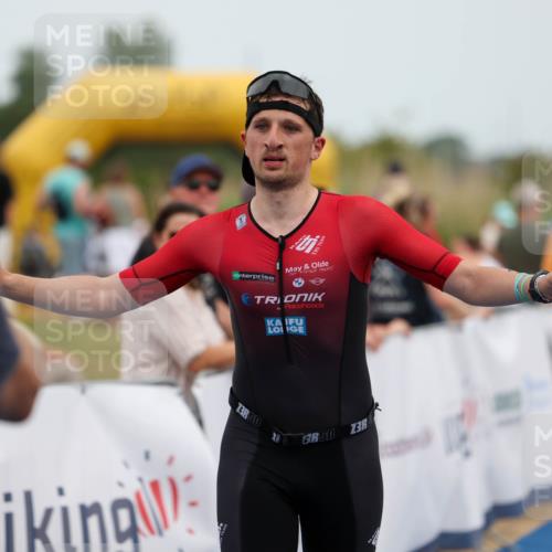 22.06.2025 - Viking Triathlon Michael Strokosch http://msf.ph/oto/8068169 22.06.2025 15:07:01 Ziel 429 meine-sportfotos.de
