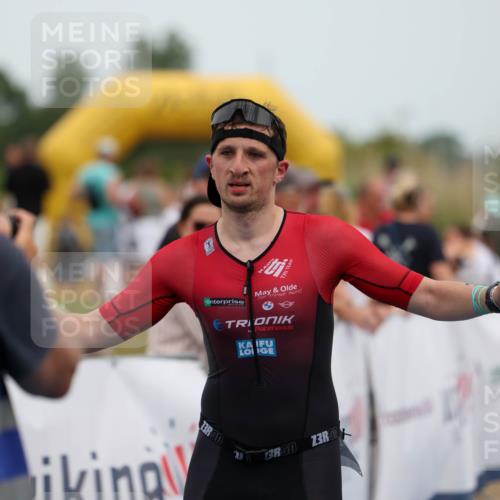 22.06.2025 - Viking Triathlon Michael Strokosch http://msf.ph/oto/8068172 22.06.2025 15:07:01 Ziel 429 meine-sportfotos.de