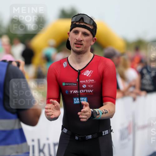 22.06.2025 - Viking Triathlon Michael Strokosch http://msf.ph/oto/8068176 22.06.2025 15:07:02 Ziel 117, 429 meine-sportfotos.de
