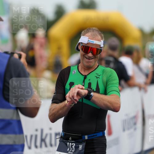 22.06.2025 - Viking Triathlon Michael Strokosch http://msf.ph/oto/8068307 22.06.2025 15:07:40 Ziel 28, 113 meine-sportfotos.de
