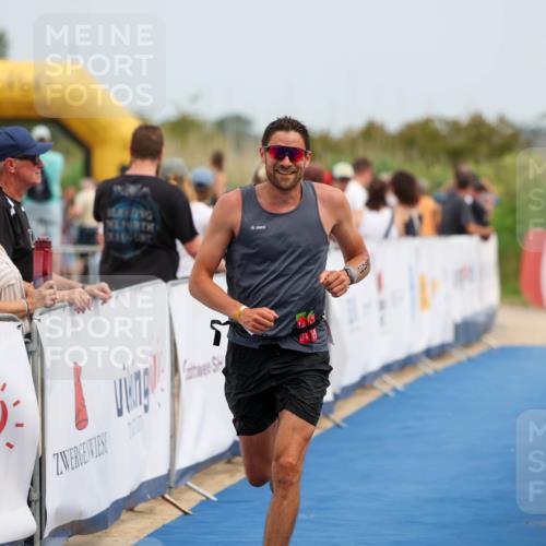 22.06.2025 - Viking Triathlon Michael Strokosch http://msf.ph/oto/8068704 22.06.2025 15:12:29 Ziel 643 meine-sportfotos.de