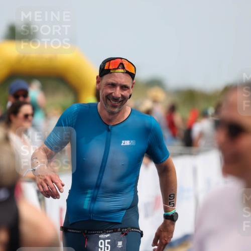22.06.2025 - Viking Triathlon Michael Strokosch http://msf.ph/oto/8068987 22.06.2025 15:13:49 Ziel 95, 602 meine-sportfotos.de