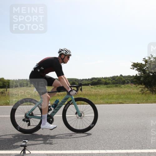 22.06.2025 - Viking Triathlon Yannick Fuchs http://msf.ph/oto/8069074 22.06.2025 11:32:19 Radfahren 220, 238, 450 meine-sportfotos.de