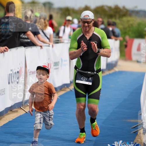 22.06.2025 - Viking Triathlon Michael Strokosch http://msf.ph/oto/8069096 22.06.2025 15:14:33 Ziel 281 meine-sportfotos.de