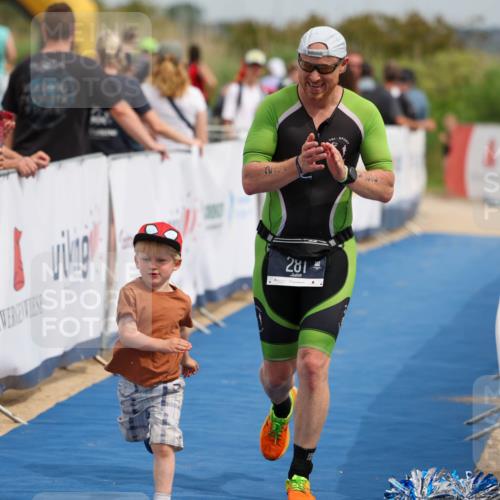 22.06.2025 - Viking Triathlon Michael Strokosch http://msf.ph/oto/8069099 22.06.2025 15:14:33 Ziel 281 meine-sportfotos.de