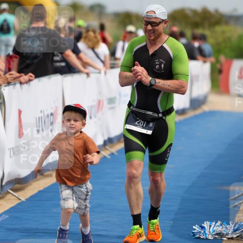 22.06.2025 - Viking Triathlon Michael Strokosch http://msf.ph/oto/8069103 22.06.2025 15:14:33 Ziel 281 meine-sportfotos.de