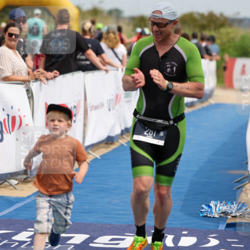 22.06.2025 - Viking Triathlon Michael Strokosch http://msf.ph/oto/8069113 22.06.2025 15:14:34 Ziel 281 meine-sportfotos.de