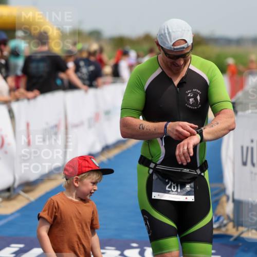22.06.2025 - Viking Triathlon Michael Strokosch http://msf.ph/oto/8069126 22.06.2025 15:14:35 Ziel 281 meine-sportfotos.de