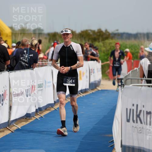 22.06.2025 - Viking Triathlon Michael Strokosch http://msf.ph/oto/8069151 22.06.2025 15:14:54 Ziel 264 meine-sportfotos.de